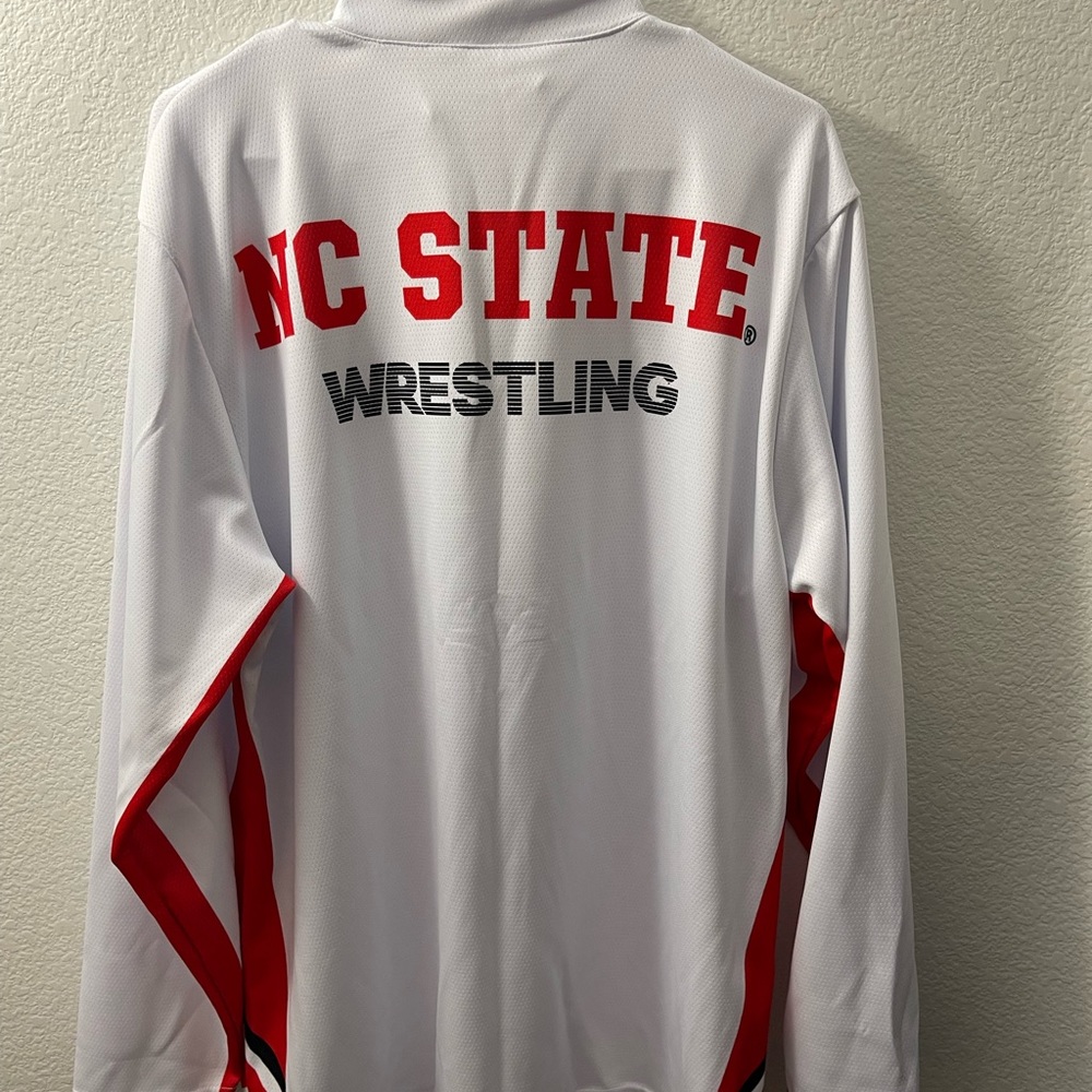 NC State Mens Wrestling Pullover -Can’t find in store !